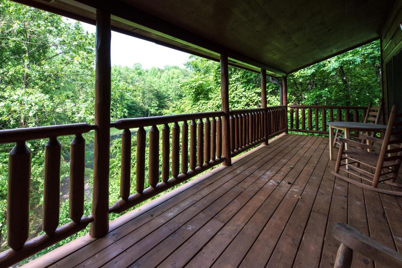 Cabin Of Dreams, 3 Bedroom Water View, Wifi, Hot Tub, Pool Table, Sleep 8 Sevierville Esterno foto