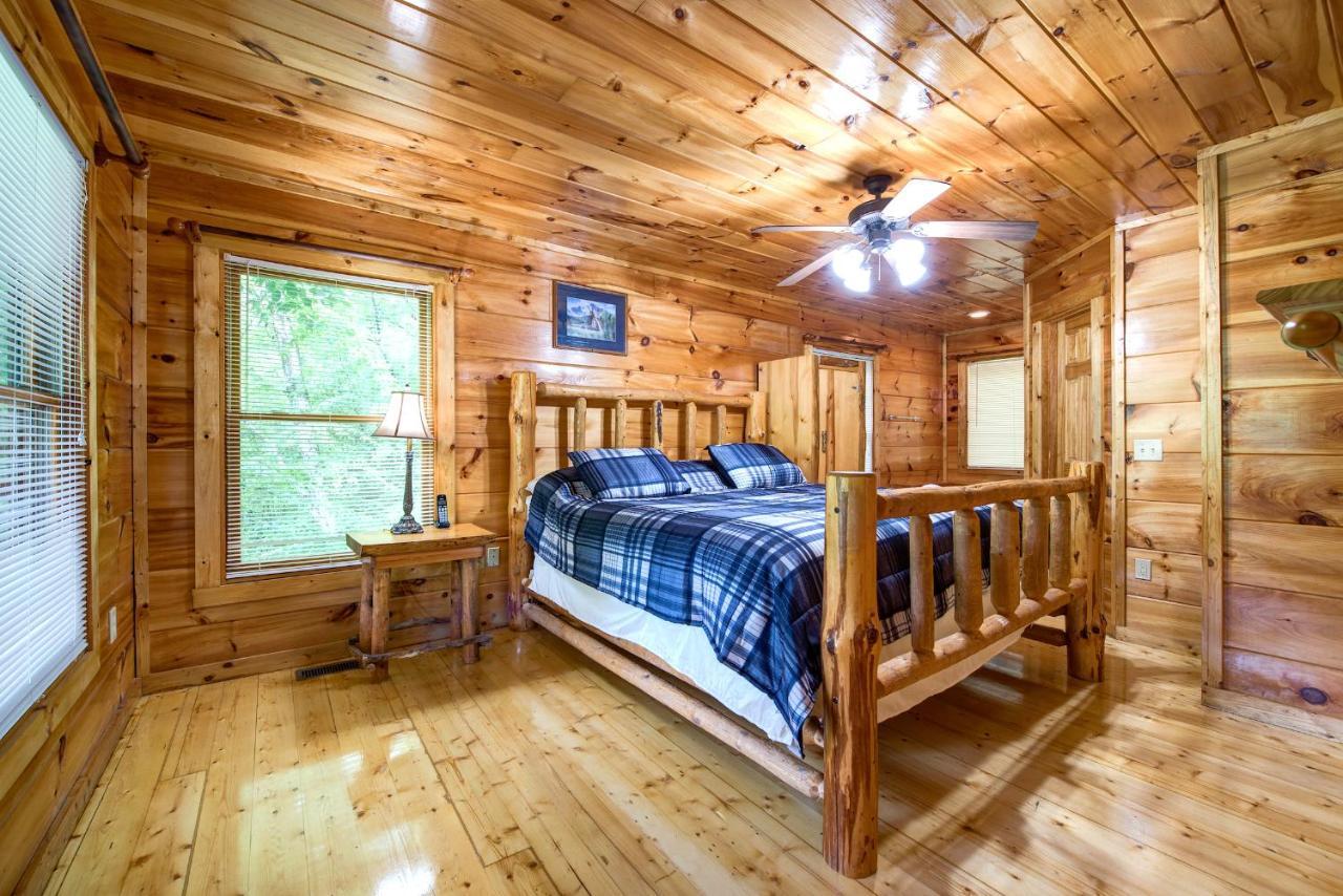 Cabin Of Dreams, 3 Bedroom Water View, Wifi, Hot Tub, Pool Table, Sleep 8 Sevierville Esterno foto